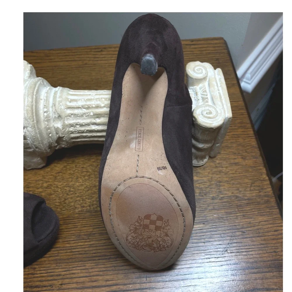 Vince Camuto Dark Brown Suede Peep Toe Platform Booties Gold Back Zip Heels 9B * - Picture 15 of 16